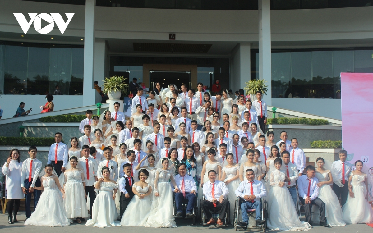 Mutual wedding of 46 disabled couples touches the heart of attendants The wedding is attended by 46 couples (photo: vov)