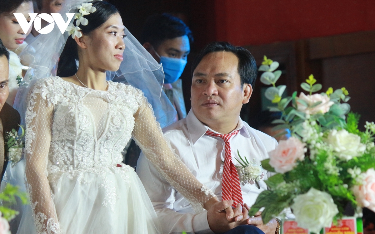 Mutual wedding of 46 disabled couples touches the heart of attendants Mutual wedding of 46 disabled couples touches the heart of attendants
