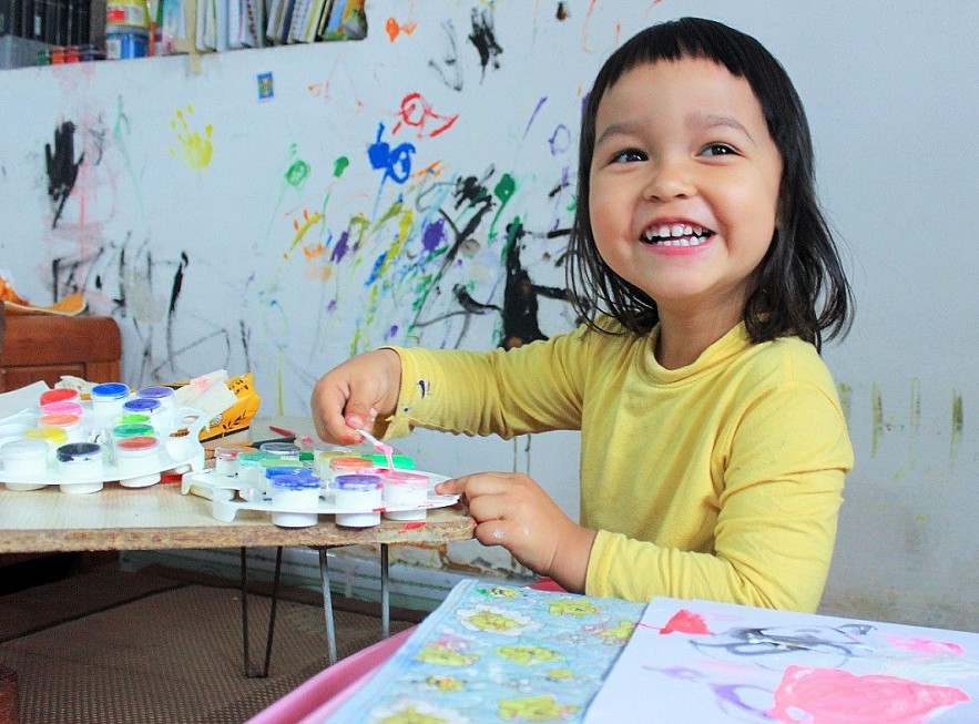 Vietnamese-Estonian Kid Impresses Social Media with NFT Paintings Vietnamese-Estonian Kid Impresses Social Media with NFT Paintings