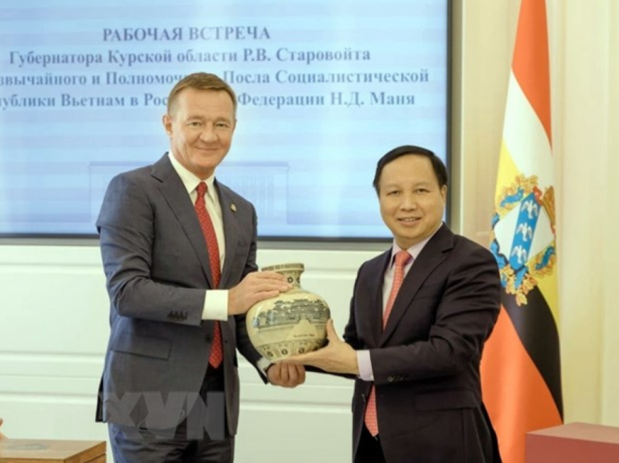 Vietnam looks to boost economic, trade ties with Russian localities