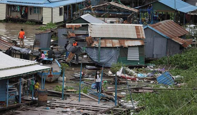 Vietnamese-Cambodians struggle after boat houses dismantled Vietnamese-Cambodians struggle after boat houses dismantled