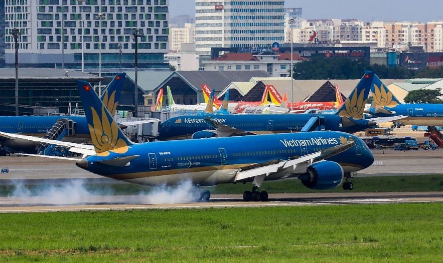 Vietnam Business & Weather Briefing (June 17): Vietnamese, Chinese Airlines Allowed 2 Flights Per Week Vietnam Business & Weather Briefing (June 17): Vietnamese, Chinese Airlines Allowed 2 Flights Per Week