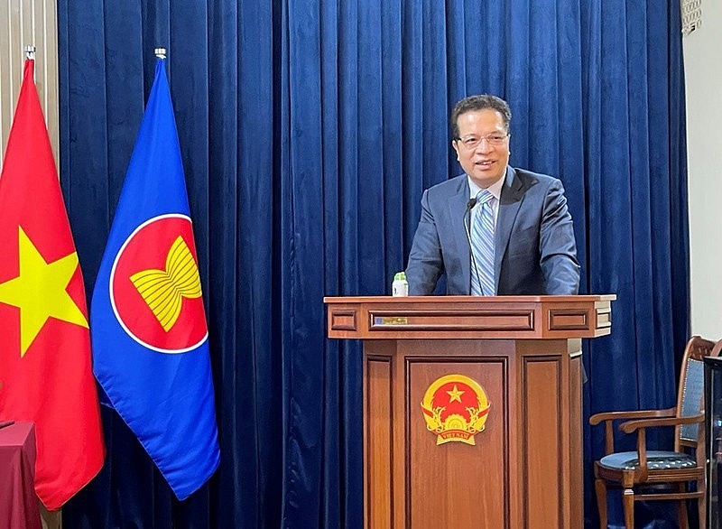 Vietnamese Embassy Held Meeting with Vietnamese Business Rpresentatives in Russia Vietnamese Embassy Held Meeting with Vietnamese Business Rpresentatives in Russia