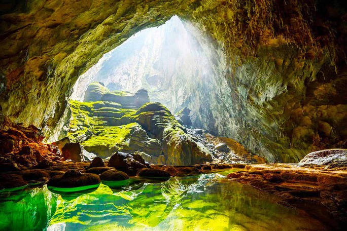 Son Doong Cave Stand Among The World's 10 Greatest Natural Caves Son Doong Cave Stand Among The World's 10 Greatest Natural Caves