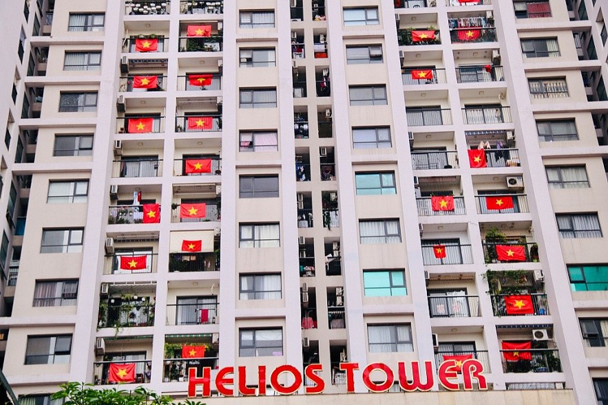 National Flag Making Tradition Preserved By Three-Generation Family In Hanoi’s Outskirts National Flag Making Tradition Preserved By Three-Generation Family In Hanoi’s Outskirts