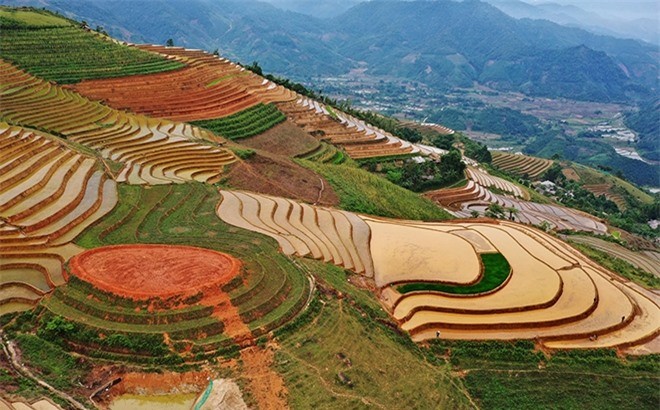 Beautiful Phong Du Thuong Terraced Fields in Yen Bai Beautiful Phong Du Thuong Terraced Fields in Yen Bai