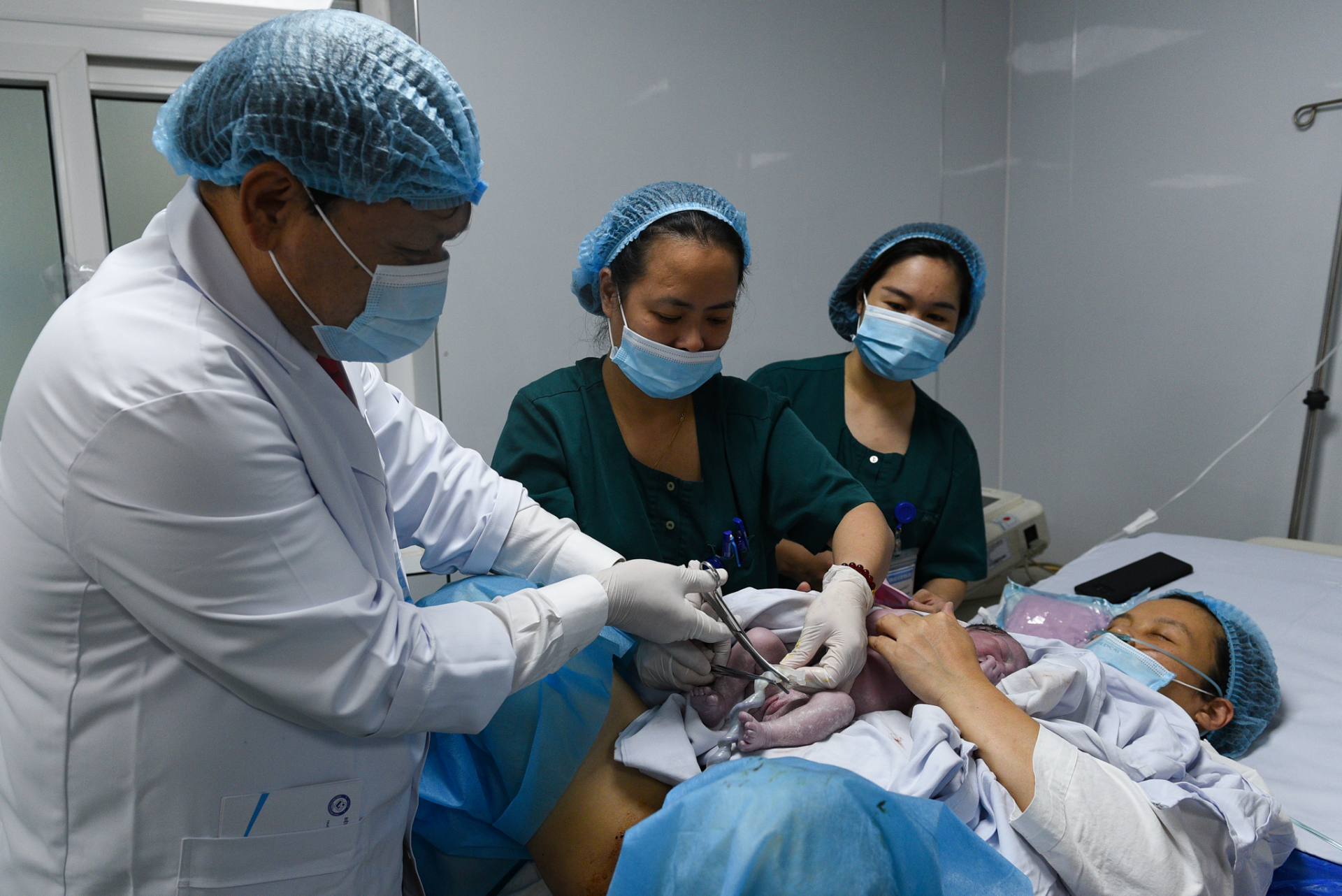 ha noi and hcmc welcomed first deliveries of 2021