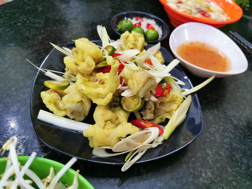 7 unusual Vietnamese food dishes that amaze tourists 7 unusual Vietnamese food dishes that amaze tourists