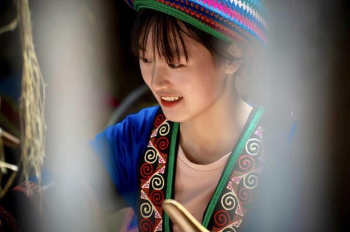 A H’Mong young girl at a village of Ha Giang. Photo: Tran Tuan Duy A H’Mong young girl at a village of Ha Giang. Photo: Tran Tuan Duy