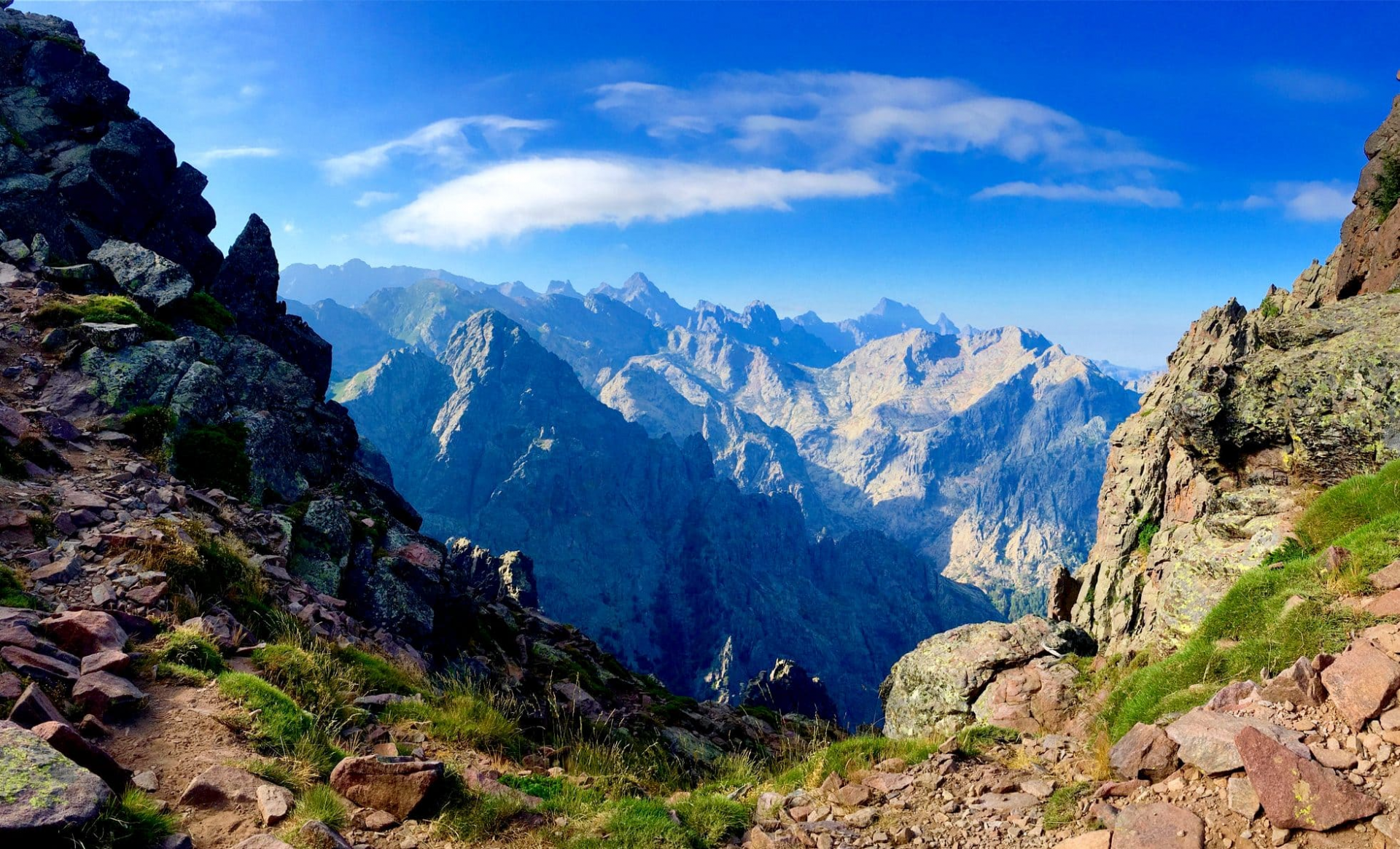 Top 10 Best Treks In The World For Adventurous Travellers To Discover