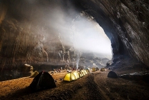 kong collapse vietnams highest sinkhole mysteries uncovered