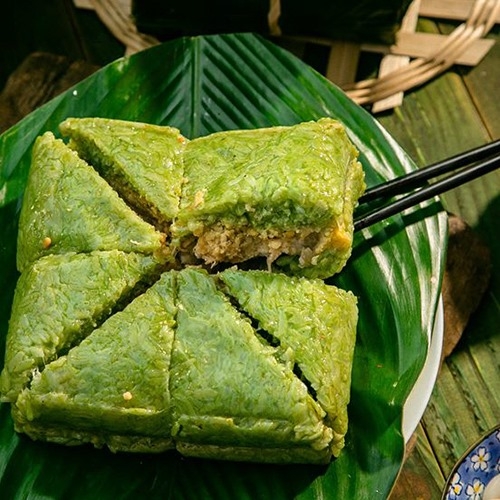 the very soul of Vietnamese Tet is banh chung (square glutinous rice cake). 0944-148584462-1769653879911375-2183801067116861772-n