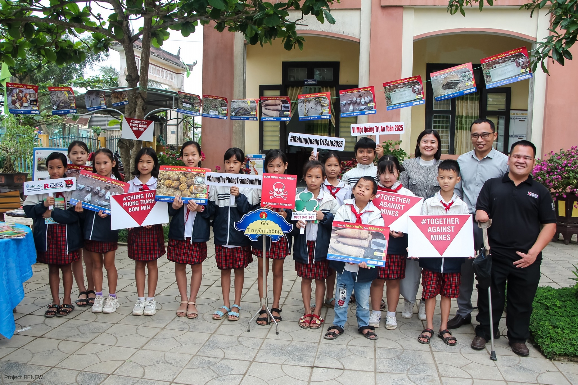 Explosive ordnance risk education for students in Quang Tri Explosive ordnance risk education for students in Quang Tri