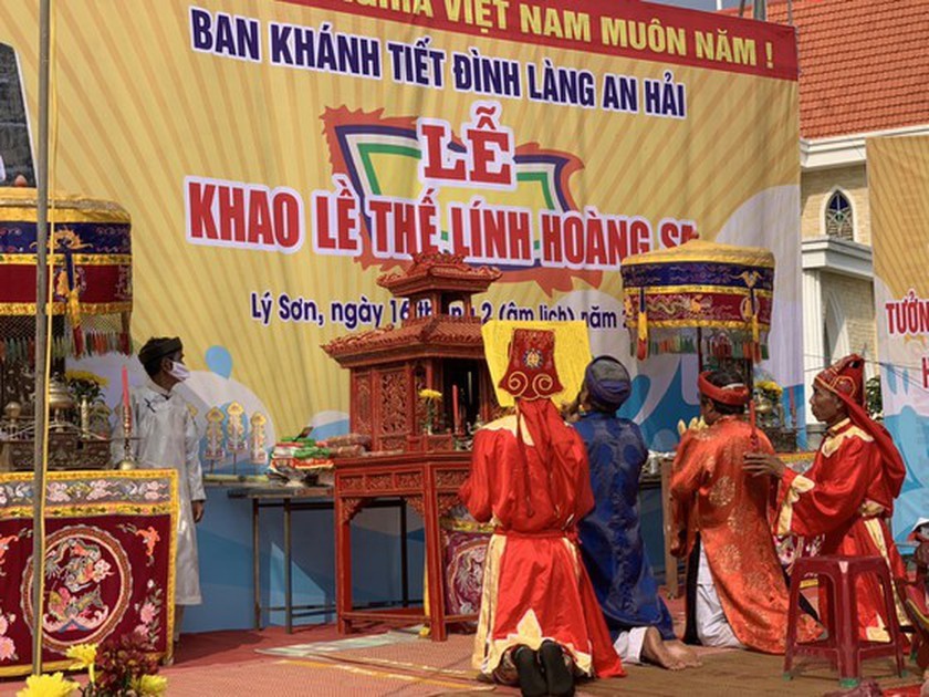 Feast and Commemoration Festival for Hoang Sa Soldiers Holds in Ly Son Island Feast and Commemoration Festival for Hoang Sa Soldiers Holds in Ly Son Island