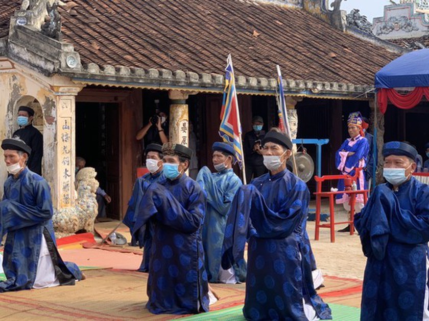 Feast and Commemoration Festival for Hoang Sa Soldiers Holds in Ly Son Island Feast and Commemoration Festival for Hoang Sa Soldiers Holds in Ly Son Island