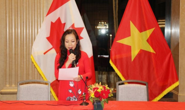 Vietnamese Scholar in Canada Writes Books, Holds Exhibition about President Ho Chi Minh Vietnamese Scholar in Canada Writes Books, Holds Exhibition about President Ho Chi Minh