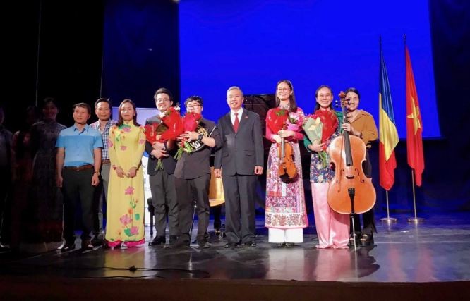 Friendship Concert Highlights Vietnam – Romania Friendship Friendship Concert Highlights Vietnam – Romania Friendship