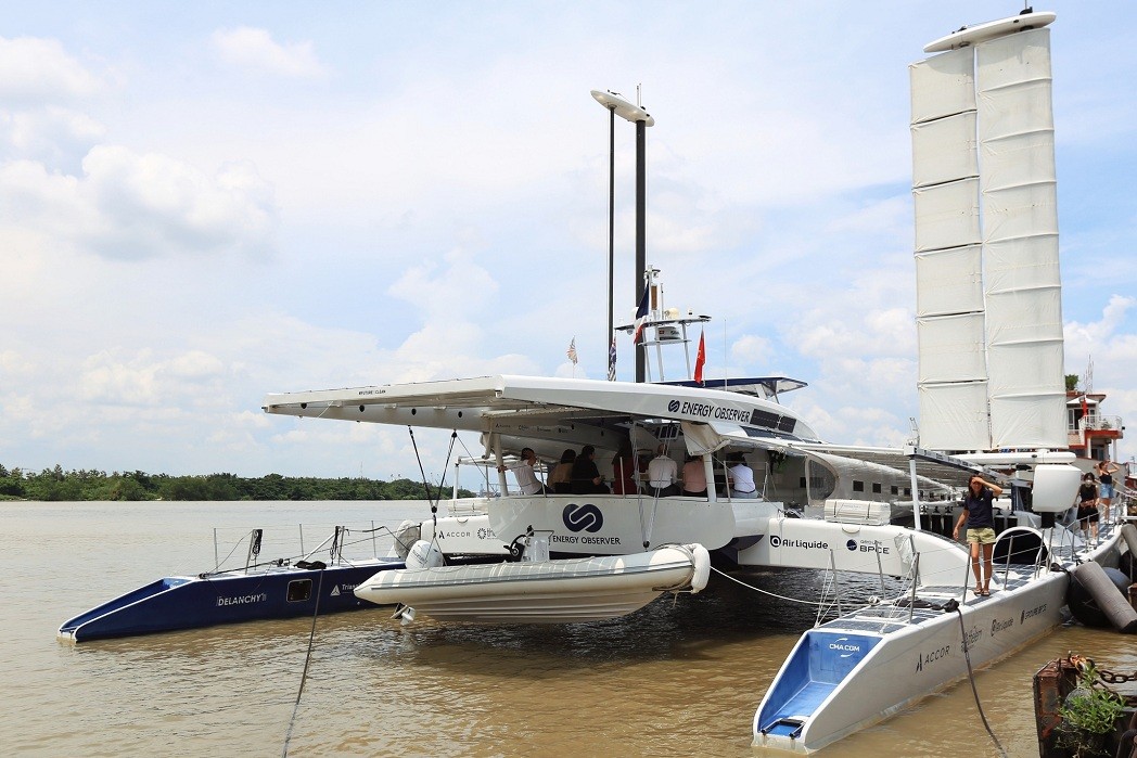 Close Up Of The World’s First Hydrogen-Powered, Zero-Emission Vessel Close Up Of The World’s First Hydrogen-Powered, Zero-Emission Vessel