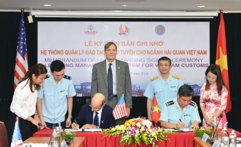 USAID helps Vietnam improve capacity of customs officials