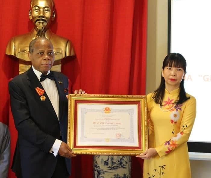 former mozambican ambassador to vietnam honoured with friendship order