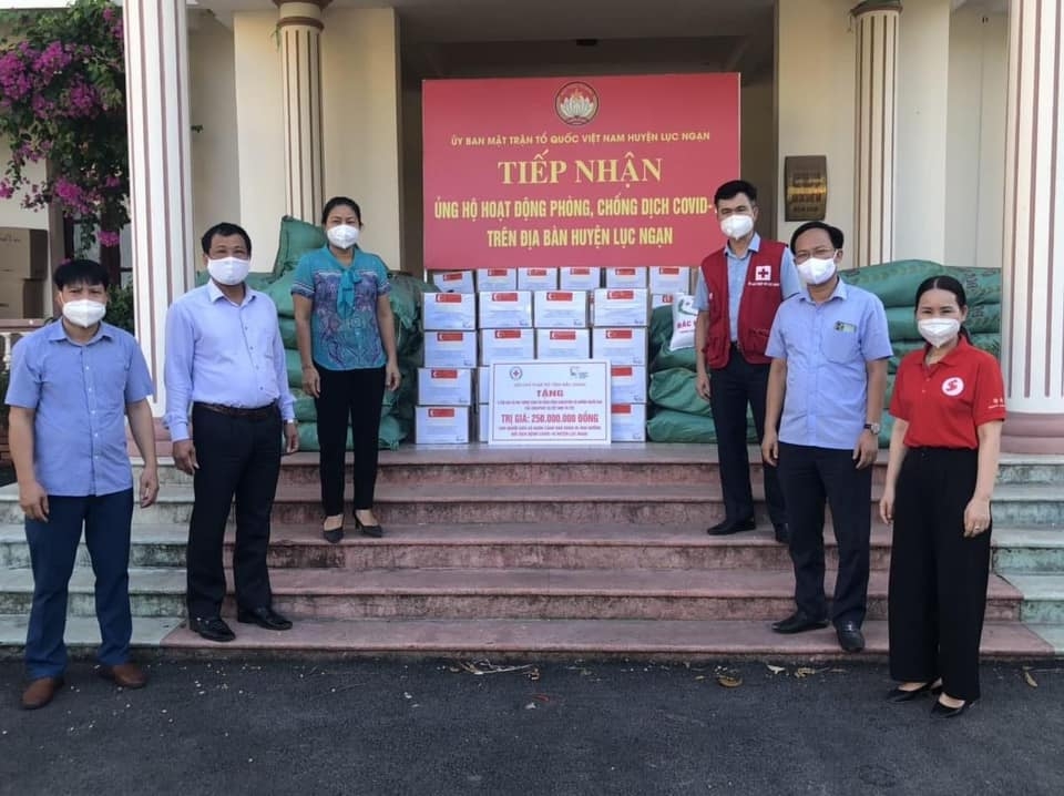 Aid Come to Covid-hit Families in Bac Giang, Bac Ninh Aid Come to Covid-hit Families in Bac Giang, Bac Ninh