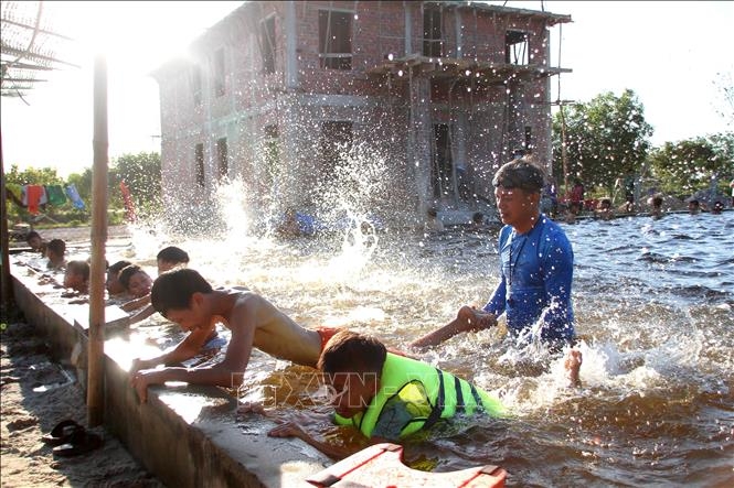 Quang Tri: Free swimming lessons to protect children from drowning Quang Tri: Free swimming lessons to protect children from drowning