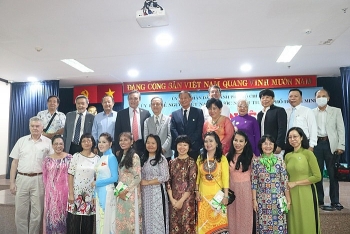hcm city praises overseas vietnamese contributions
