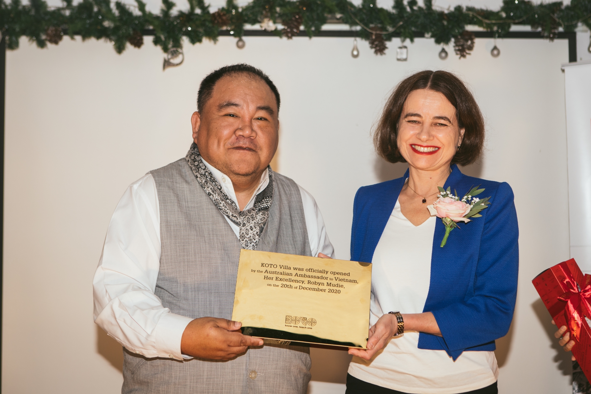 Vietnamese-Australian Man Honoured Waislitz Global Citizens’ Choice Award Vietnamese-Australian Man Honoured Waislitz Global Citizens’ Choice Award