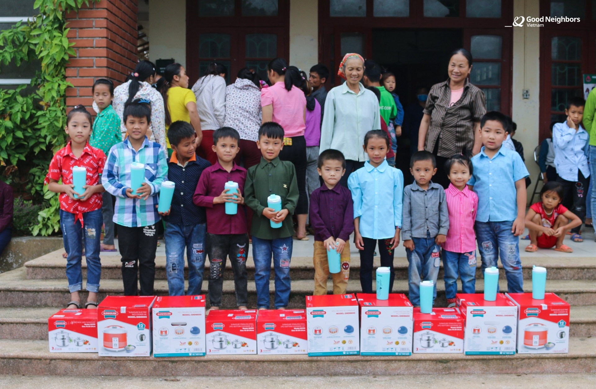 Over 10,000 sponsored children received annual gifts from RoK's NGO Over 10,000 sponsored children received annual gift from rok's ngo
