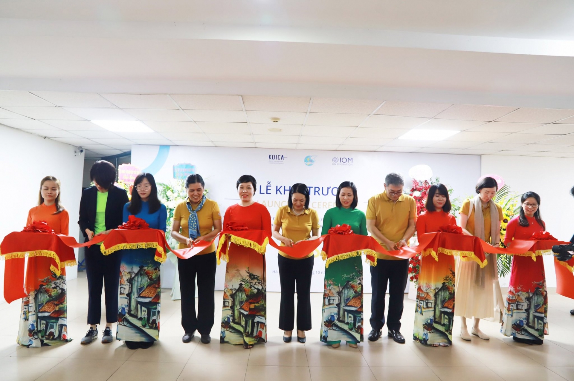 One Stop Support Office for returning migrant women launched in Hanoi One Stop Support Office for returning migrant women launched in Hanoi
