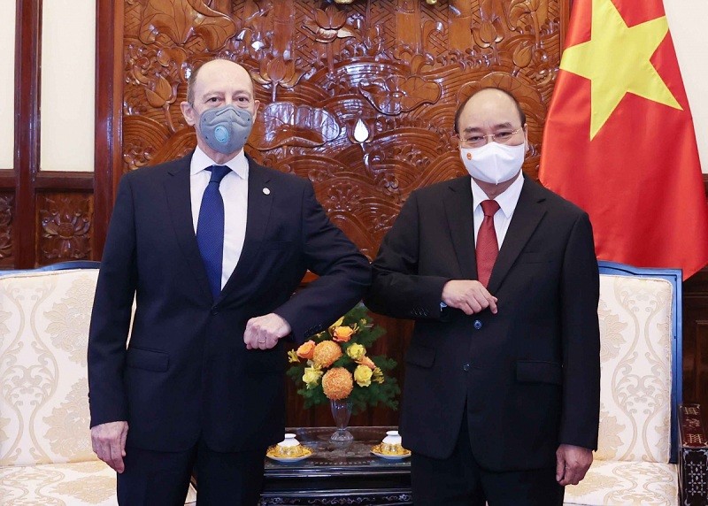 Vietnam's Leaders Meet New Ambassadors of the UK, Uruguay, Finland, Austria Vietnam's Leaders Meet New Ambassadors of the UK, Uruguay, Finland, Austria