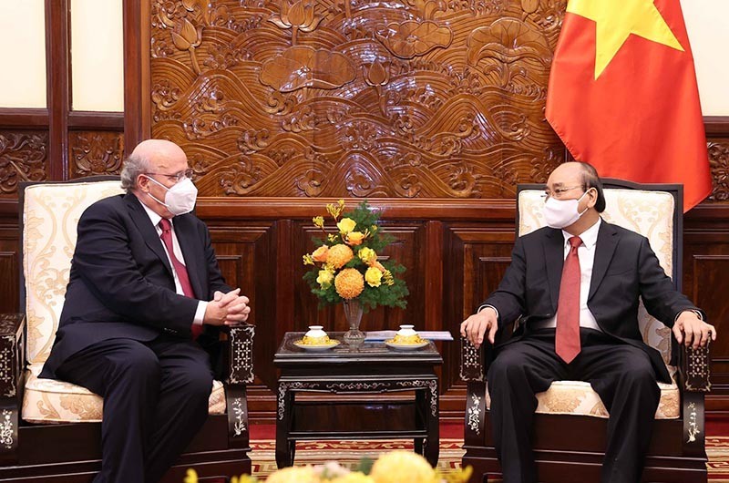Vietnam's Leaders Meet New Ambassadors of the UK, Uruguay, Finland, Austria Vietnam's Leaders Meet New Ambassadors of the UK, Uruguay, Finland, Austria