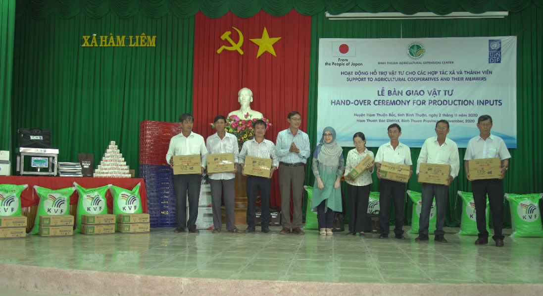 undp supports poor farmers in binh thuan affected by covid 19