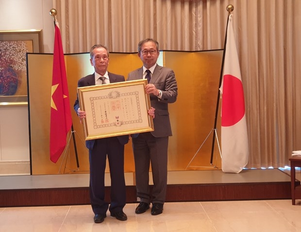 Vietnamese scholar honored by Japanese government Vietnamese scholar honored by Japanese government
