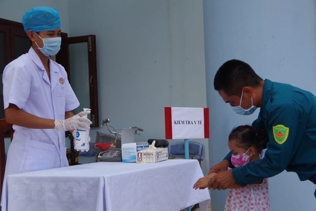 Organizing COVID-19 Vaccination Sessions in Truong Sa Island District Organizing COVID-19 Vaccination Sessions in Truong Sa Island District