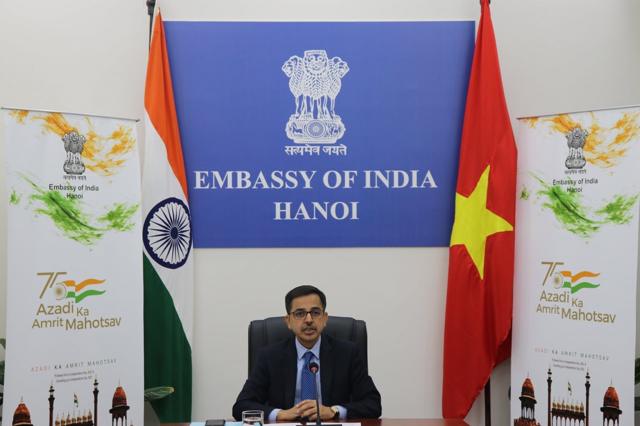 Exploring Cooperation Opportunities between Manipur (India) and Quang Tri (Vietnam) Exploring Cooperation Opportunities between Manipur (India) and Quang Tri (Vietnam)