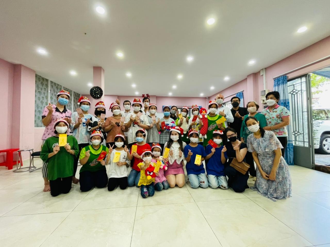 Holiday Giving: Following Up Christmas Good Deed Despite Pandemic Holiday Giving: Following Up Christmas Good Deed Despite Pandemic