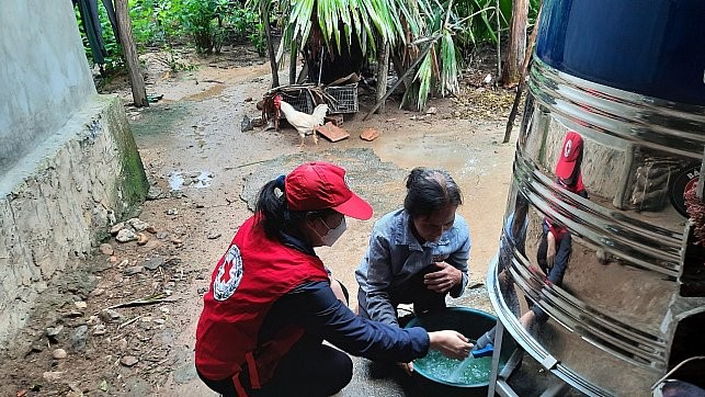 Relief Aid Benefits Thousands of Affected Women, Children in Quang Binh Relief Aid Benefits Thousands of Affected Women, Children in Quang Binh