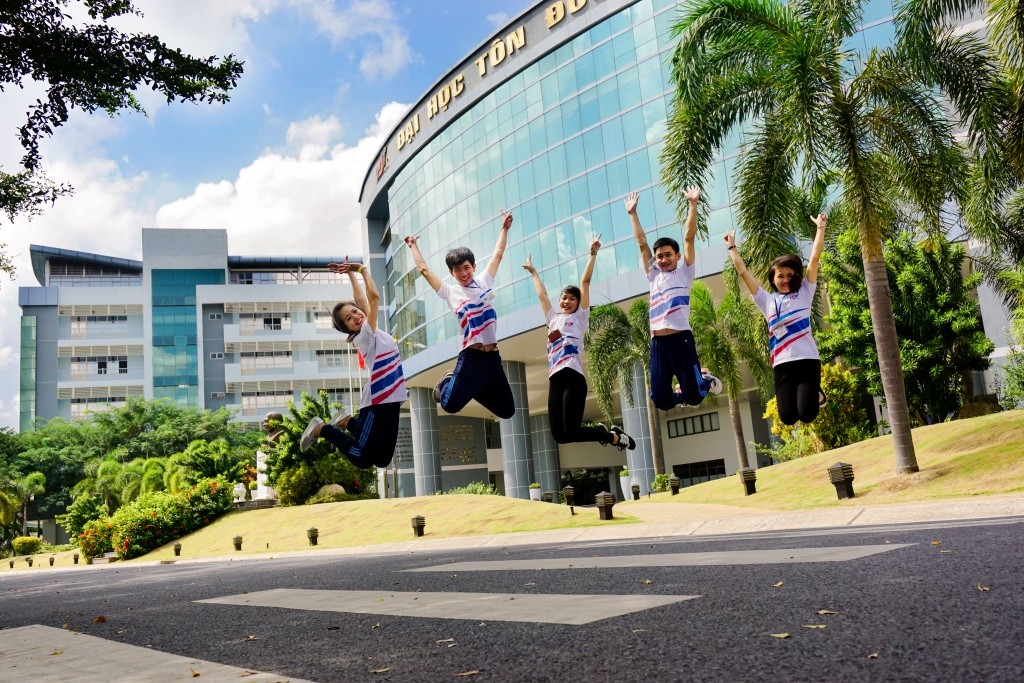 Photo: Top Sinh Vien Photo: Top Sinh Vien