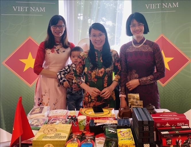 Vietnam pavilion at the Asian Harvest Festival at WIPO headquarters. Photo: Xuan Hoang / VNA reporter in Geneva Vietnam pavilion at the Asian Harvest Festival at WIPO headquarters. Photo: Xuan Hoang / VNA reporter in Geneva