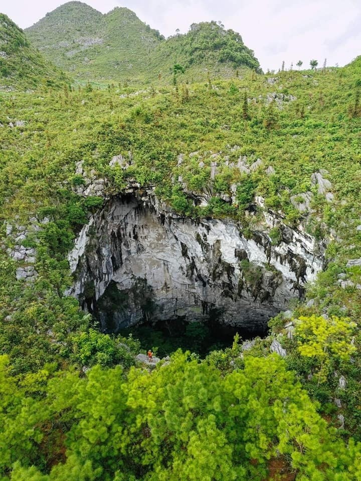 Ha Giang Sinkhole Turned Majestic Tourist Beauty Ha Giang Sinkhole Turned Majestic Tourist Beauty