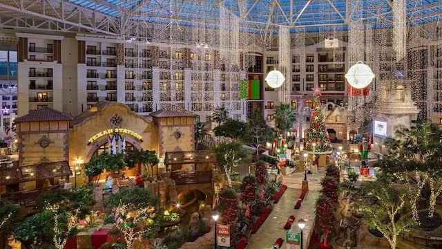 40 Days of Fun at America's Christmas Capital 40 Days of Fun at America's Christmas Capital