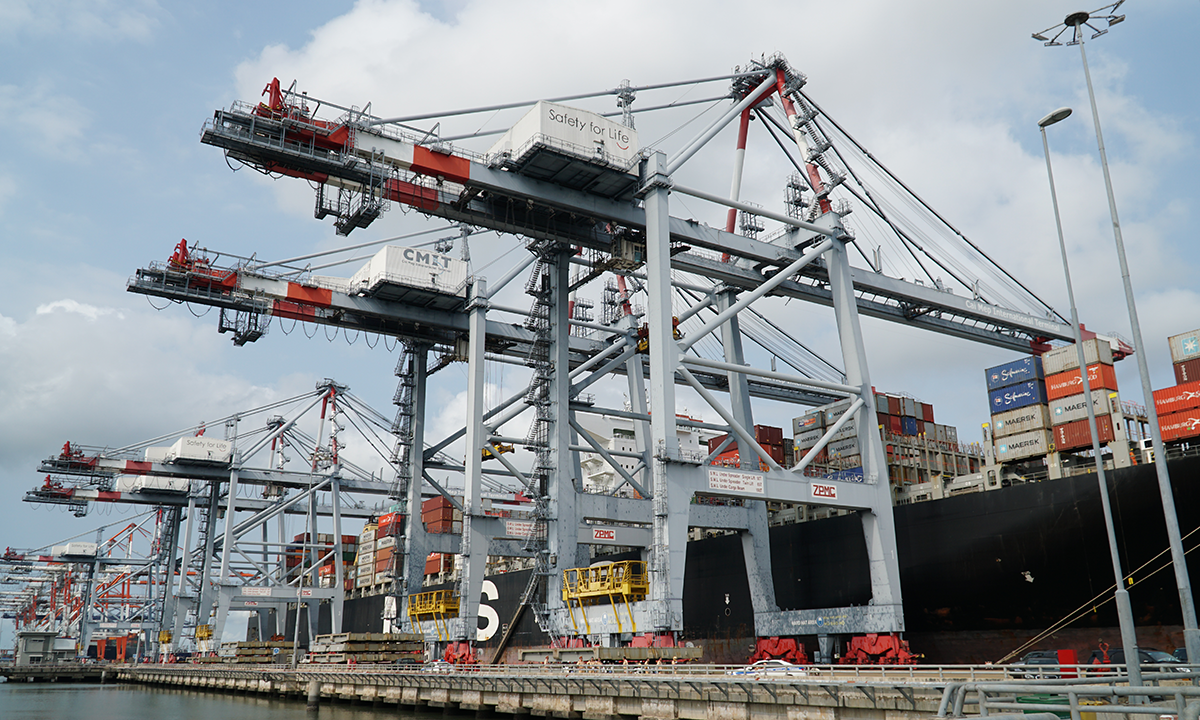 A container ship docks at a port at the Tan Cang – Cai Mep Thi Vai Terminal in Ba Ria–Vung Tau Province, southern Vietnam. Photo by VnExpress A container ship docks at a port at the Tan Cang – Cai Mep Thi Vai Terminal in Ba Ria–Vung Tau Province, southern Vietnam. Photo by VnExpress