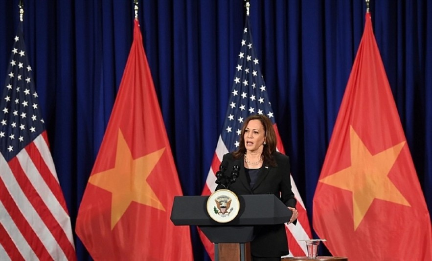VP Kamala Harris speaks to the press at a press briefing held in Hanoi on August 26. (Photo: VNA) VP Kamala Harris speaks to the press at a press briefing held in Hanoi on August 26. (Photo: VNA)