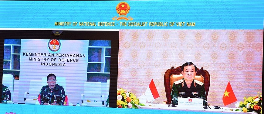 The event was co-chaired by Sen. Lieut. Gen. Hoang Xuan Chien, Deputy Minister of National Defense of Vietnam, and Lieut. Gen. Donny Ermawant Taufanto, Secretary General of the Ministry of National Defense of Indonesia The event was co-chaired by Sen. Lieut. Gen. Hoang Xuan Chien, Deputy Minister of National Defense of Vietnam, and Lieut. Gen. Donny Ermawant Taufanto, Secretary General of the Ministry of National Defense of Indonesia