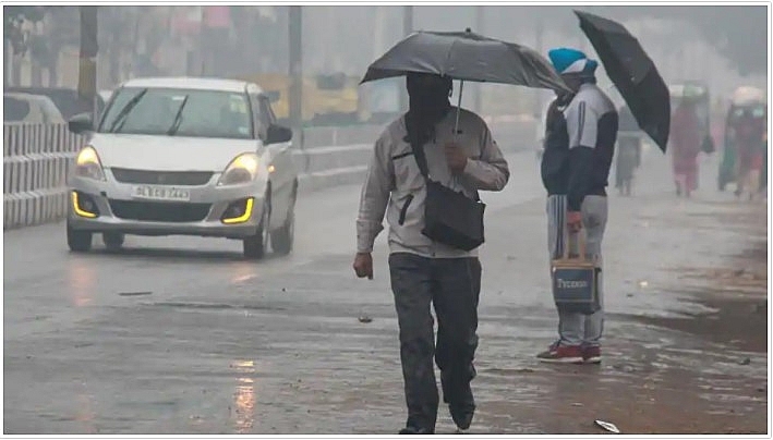 India weather forecast latest, January 4: Rain, snow continue over many parts of Western Himalaya India weather forecast latest, January 4: Rain, snow continue over many parts of Western Himalaya