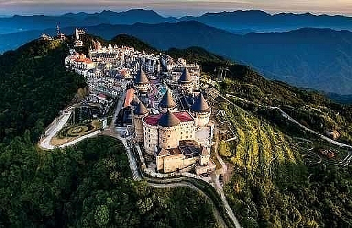 An aerial view of Ba Na Hills in the central coastal city of Da Nang (Source: VNA) 0018 ba na