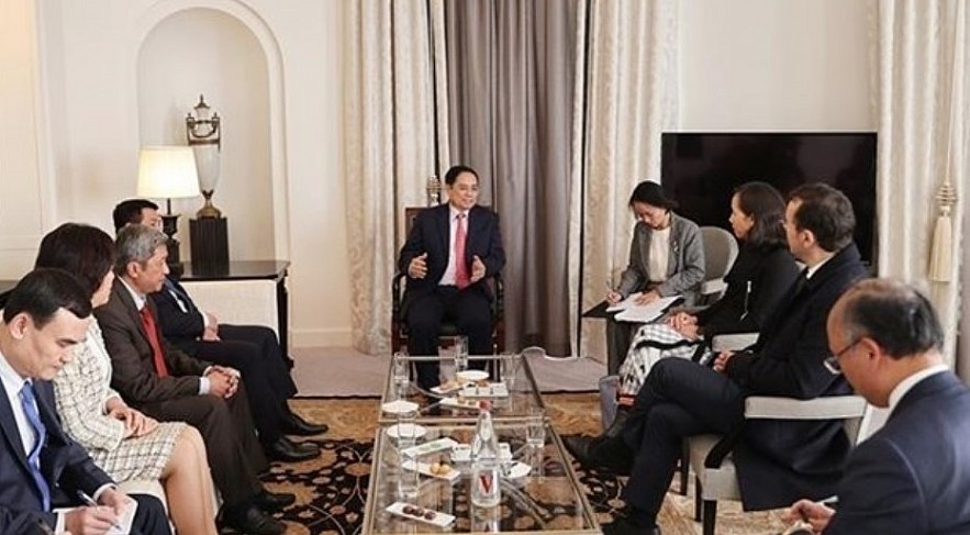 PM Holds Phone Conversation With COVAX Managing Director PM Holds Phone Conversation With COVAX Managing Director