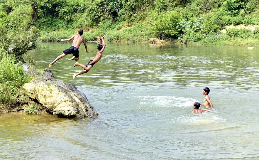 Vietnam looks to tackle child drowning Vietnam looks to tackle child drowning