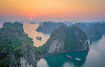 ha long bay enters the list of best sunrise viewing spots in the world